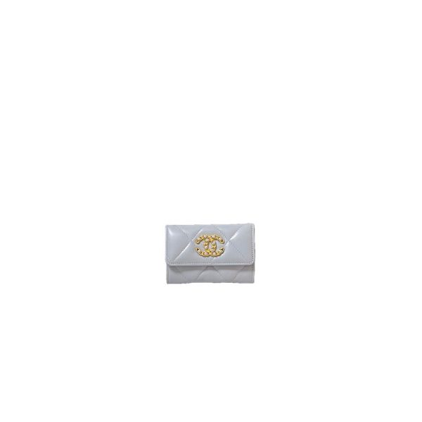 Chanel 19 flap card holder