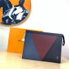 LV Pochette Voyage MM - Image 2