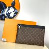 LV Pochette Discovery GM - Image 2