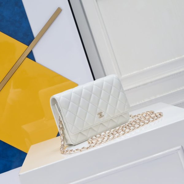 Chanel classic chain wallet - Image 3