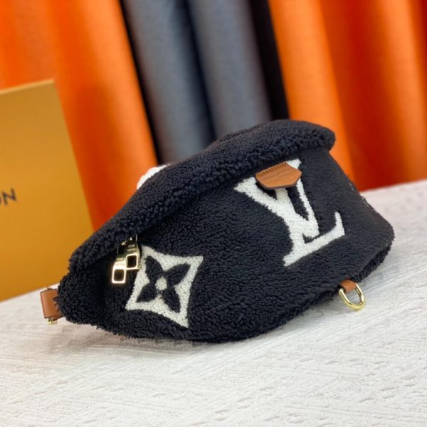 LV BUMBAG waist bag(high-end grade) - Image 3