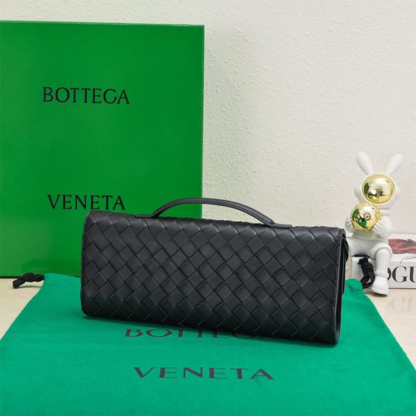 Bottega Veneta Andiamo Clutch(HIGH-END GRADE) - Image 3