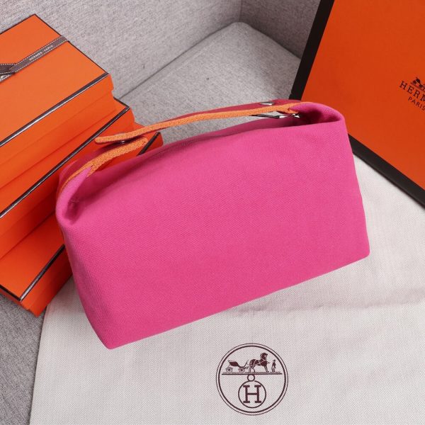 Hermes toiletery bag - Image 3