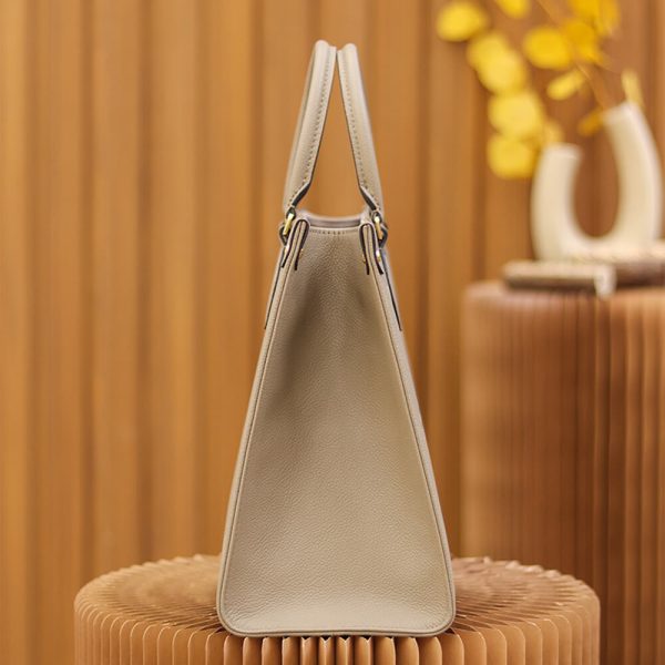 LV ONTHEGO MM - Image 3