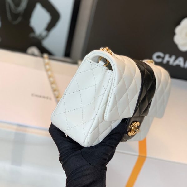 CHANEL MINI FLAP BAG - Image 3