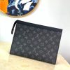 LV Pochette Voyage MM - Image 3