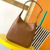 YSL LE 5 ? 7 supple SMALL IN GRAINED LEATHER - Image 4
