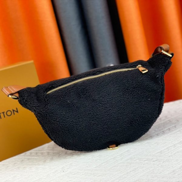 LV BUMBAG waist bag(high-end grade) - Image 4
