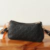 LV Liv Pochette - Image 4
