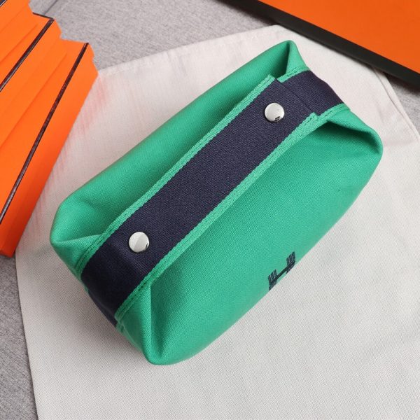 Hermes toiletery bag - Image 4