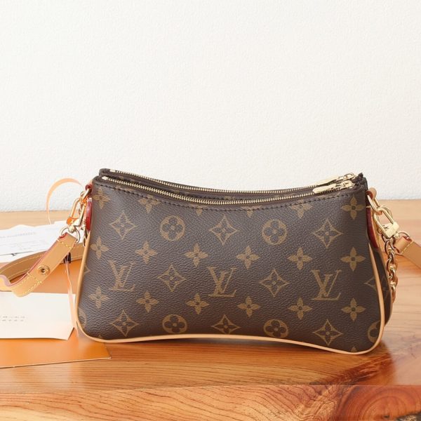 LV Liv Pochette - Image 4