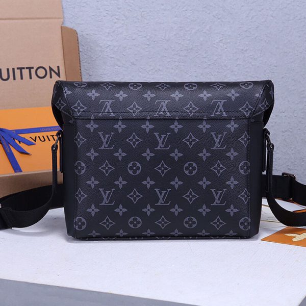 LV Messenger PM Voyager Bag - Image 4