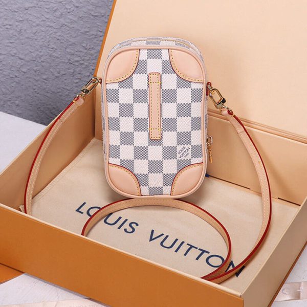 LV Neokapi Pouch - Image 4