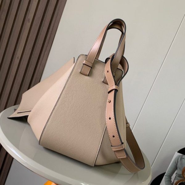 Loewe Small Hammock bag in soft grained calfskin - Image 4