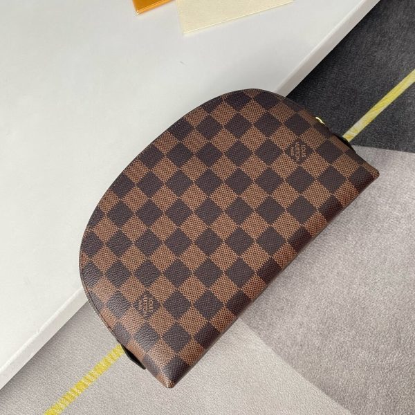 LV Cosmetic Pouch MM - Image 4