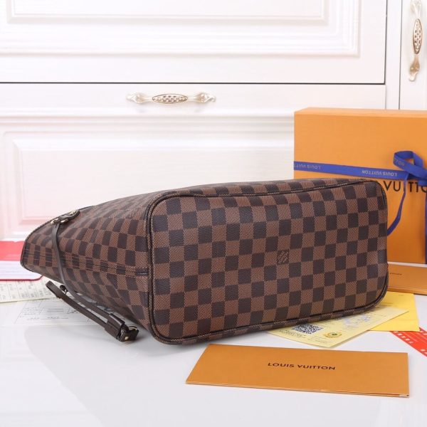 LV Neverfull MM - Image 5