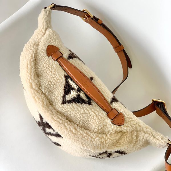 LV BUMBAG waist bag(high-end grade) - Image 5