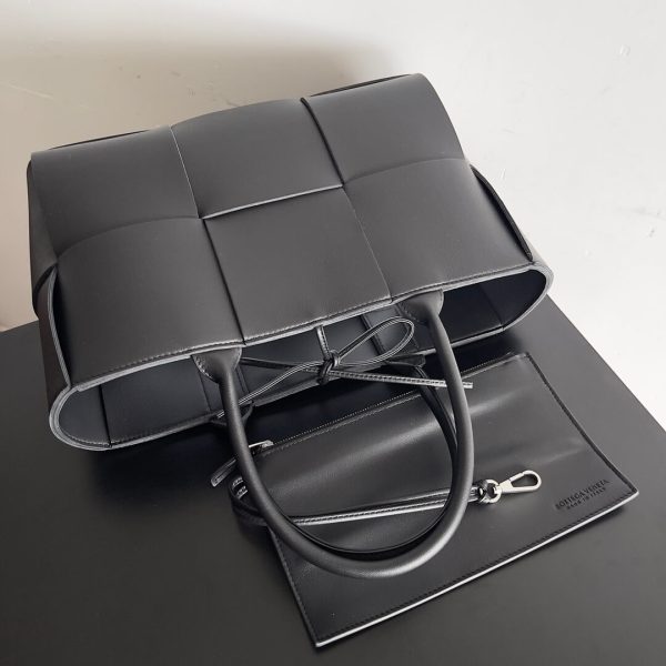 Bottega Veneta Small Arco Tote - Image 5
