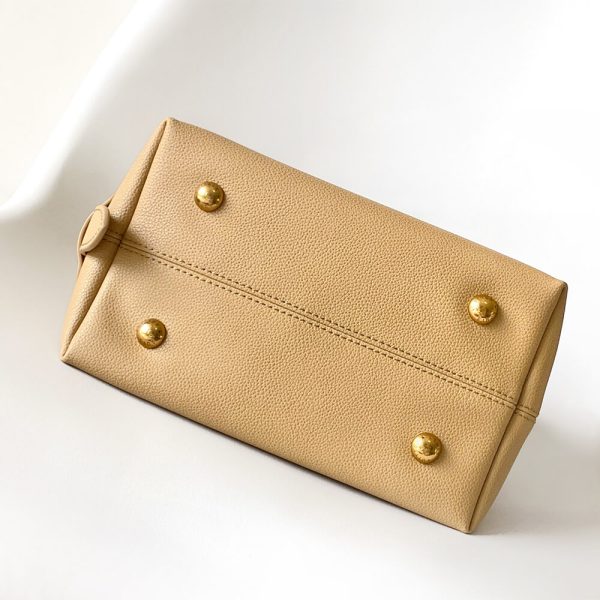 LV Low Key Hobo PM - Image 5