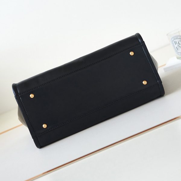Chanel Small Tote Bag(high-end grade) - Image 5