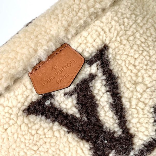 LV BUMBAG waist bag(high-end grade) - Image 6
