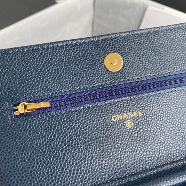 Chanel classic chain wallet - Image 6