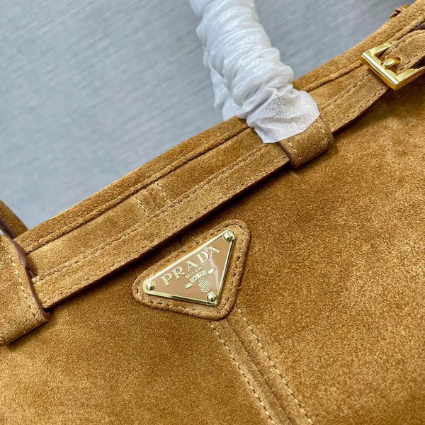Prada Medium leather handbag(high-end grade) - Image 6
