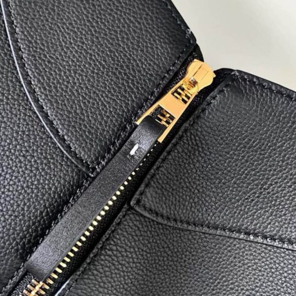 Loewe Small Hammock bag in soft grained calfskin - Image 6