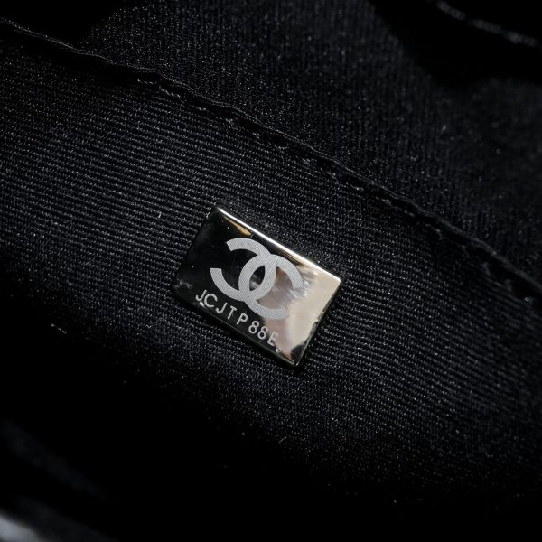 Chanel HOBO HANDBAG - Image 7