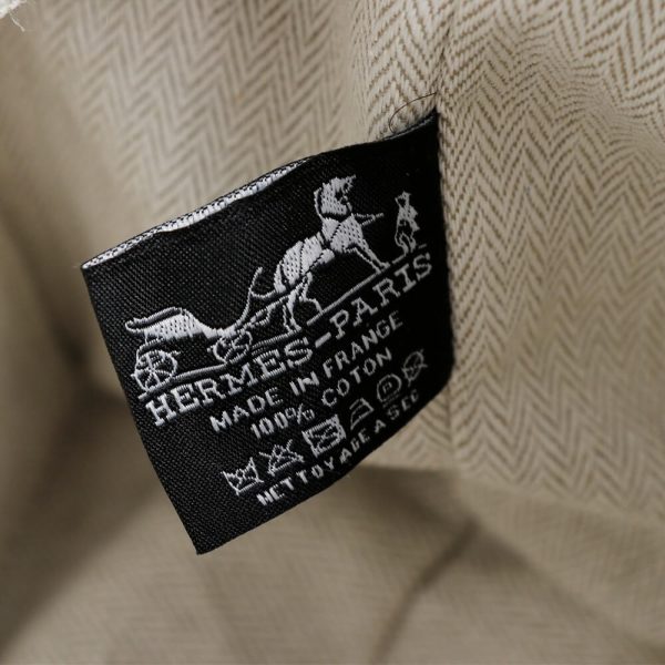 Hermes toiletery bag - Image 7