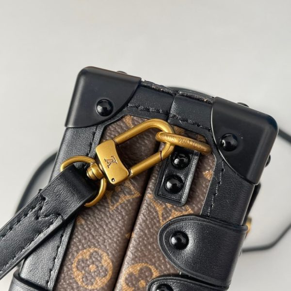 LV Petite Malle - Image 7