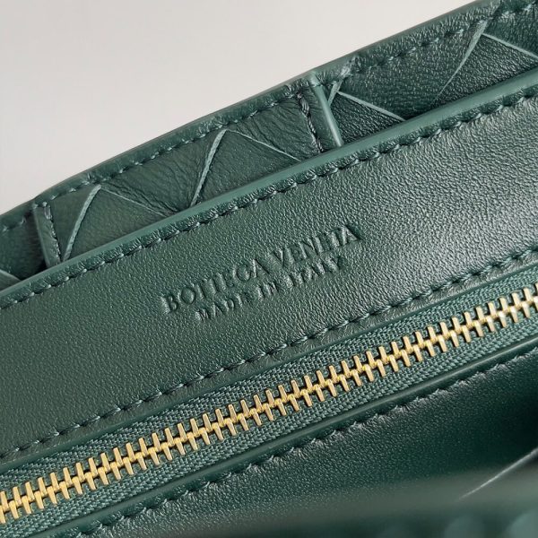 Bottega Veneta Small Andiamo - Image 7