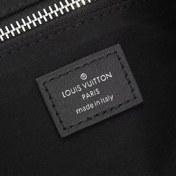 LV CarryAll Dark MM - Image 8