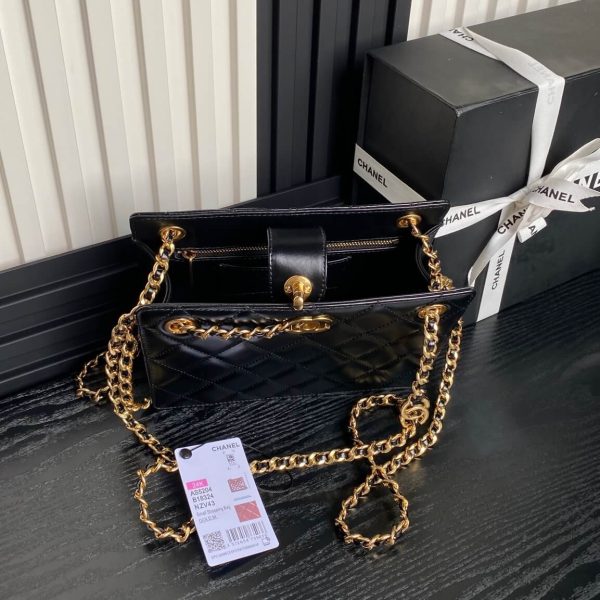 Chanel Small Shopping Bag - Image 8