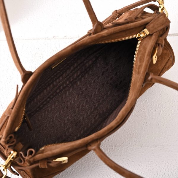 Prada Medium leather handbag(high-end grade) - Image 8