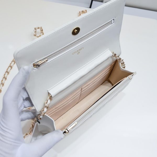 Chanel classic chain wallet - Image 8
