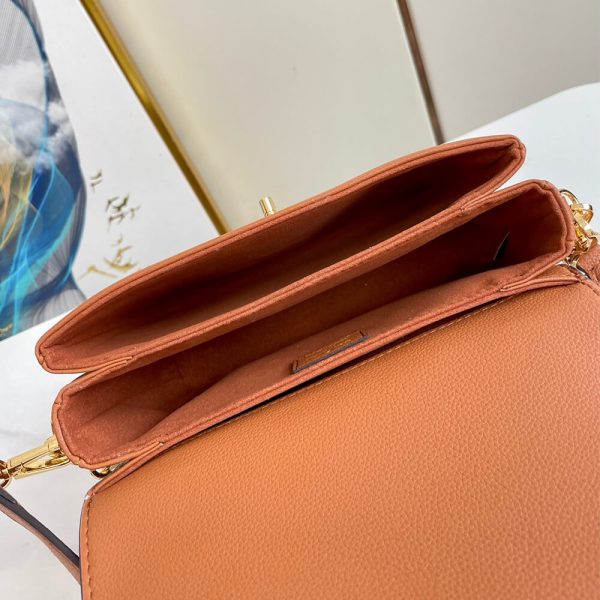 LV Oxford - Image 8