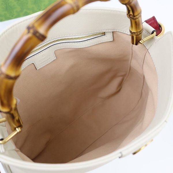 Gucci Diana Medium Shoulder Bag - Image 8