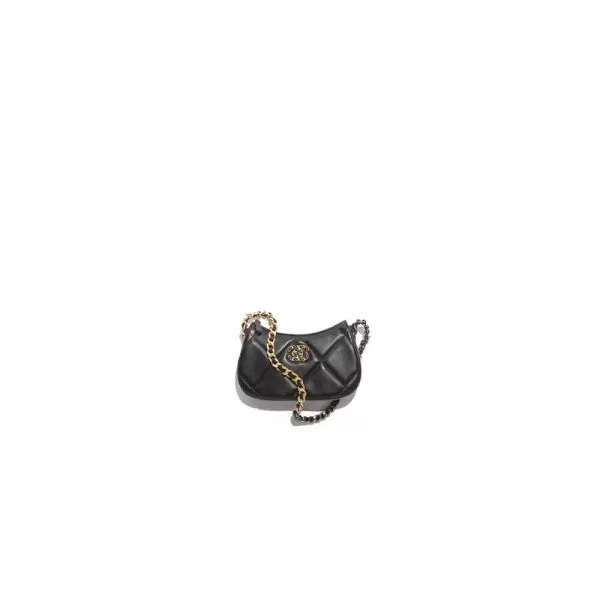 CHANEL 19 chain bag