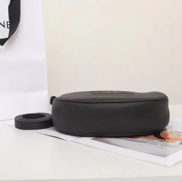 CELINE HELO?SE TRIOMPHE SMALL BAG IN SOFT CALFSKIN - Image 5