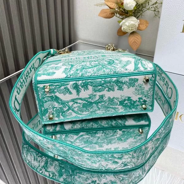 Dior Medium Lady D-Lite Bag - Image 5