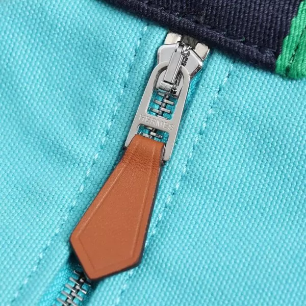 Hermes toiletery bag - Image 6
