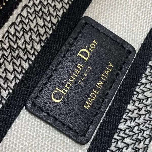 Dioramour Medium Lady D-Lite Bag - Image 7