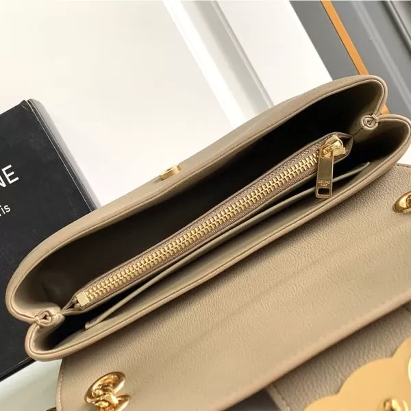 Medium CELINE VICTOIRE bag in soft calfskin(high-end grade) - Image 8