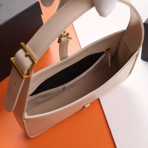 YSL LE 5 ? 7 bag in smooth leather - Image 9